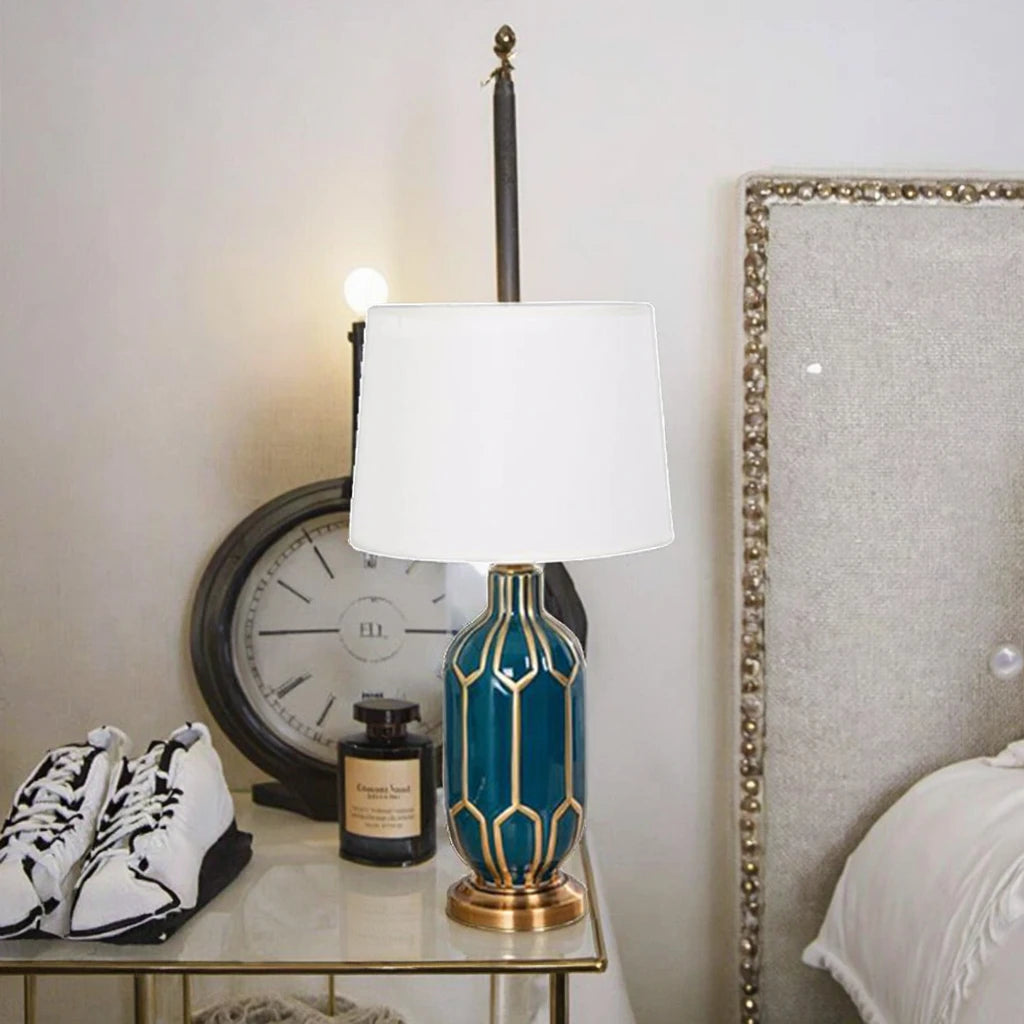 LED Table Lamp American Style Elegant Ceramic Retro Creative E27 Desk Lamp for Bedroom Living Room Hotel Office Reading Room