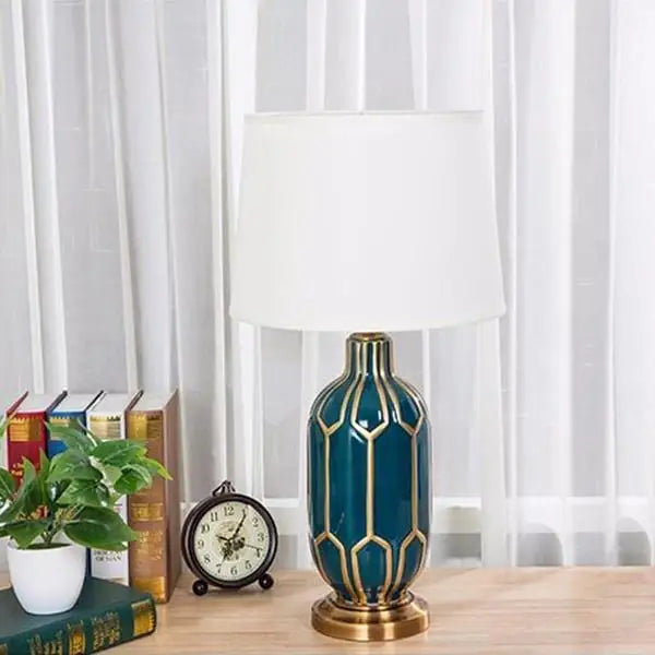 LED Table Lamp American Style Elegant Ceramic Retro Creative E27 Desk Lamp for Bedroom Living Room Hotel Office Reading Room