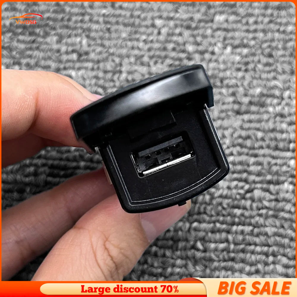 USB socket AUX IN socket for VW Golf convertible Polo/Derby/Vento IND Sharan Multivan Scirocco Alhambra 6C0 035 249 B 6C0035249B