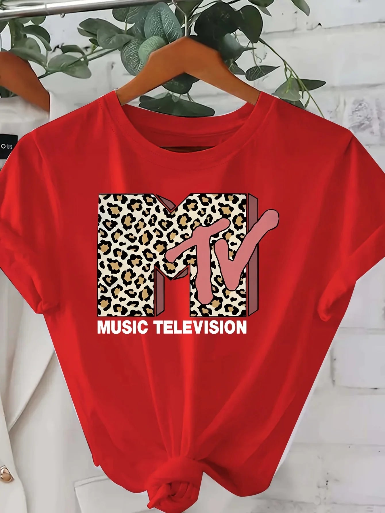 Summer women's MTV leopard print letter graphic print fashionable casual sports loose round neck short sleeved T-shirt top