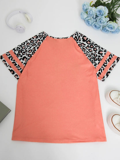 Plus size women's V-neck letter printed vacancies sleeve leopard striped top loose casual short-sleeved T-shirt