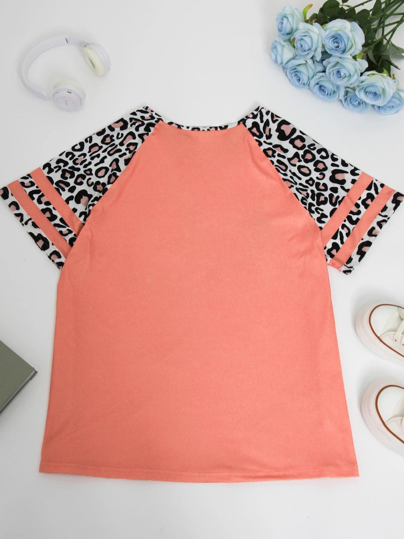 Plus size women's V-neck letter printed vacancies sleeve leopard striped top loose casual short-sleeved T-shirt