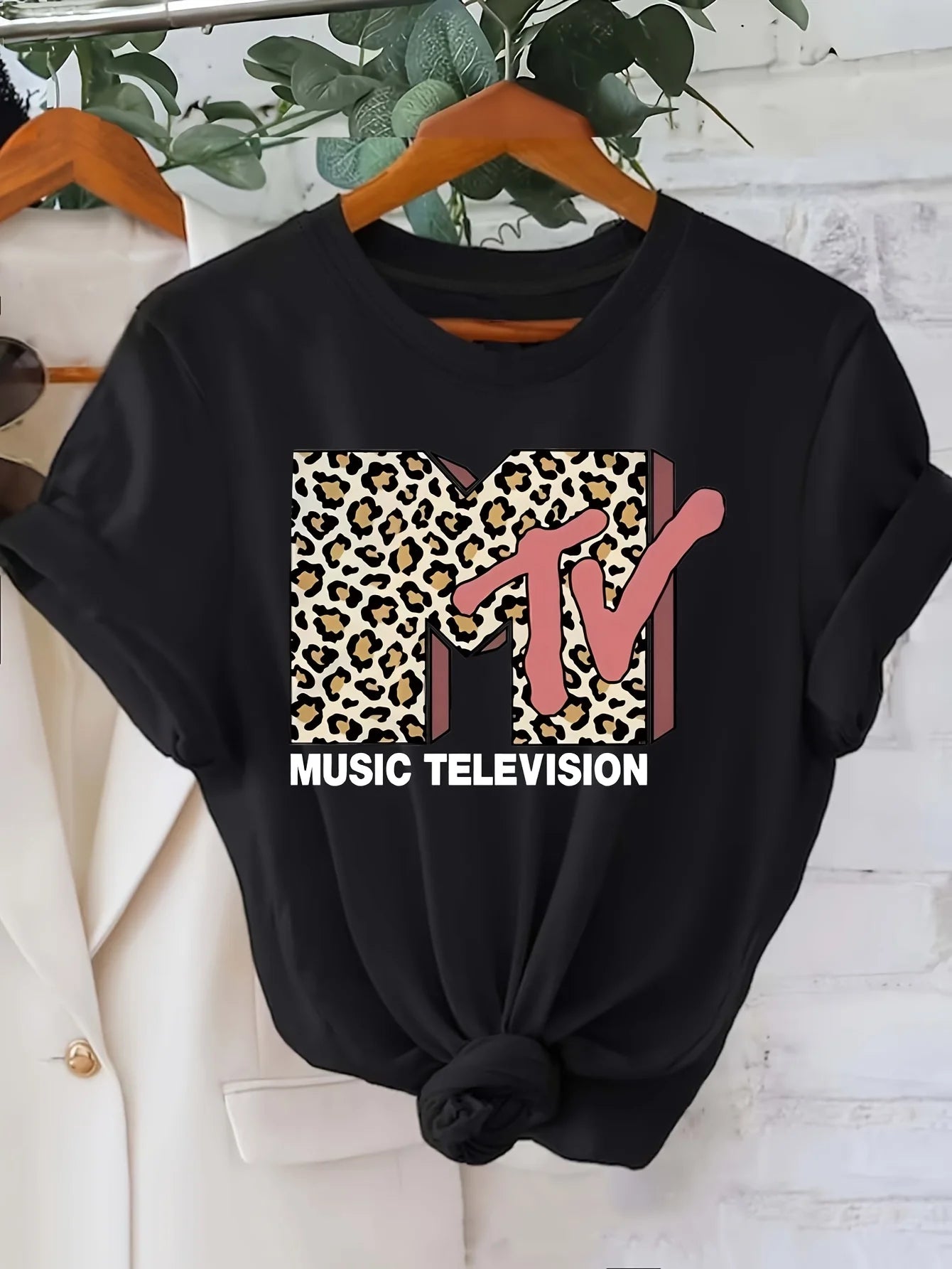 Summer women's MTV leopard print letter graphic print fashionable casual sports loose round neck short sleeved T-shirt top